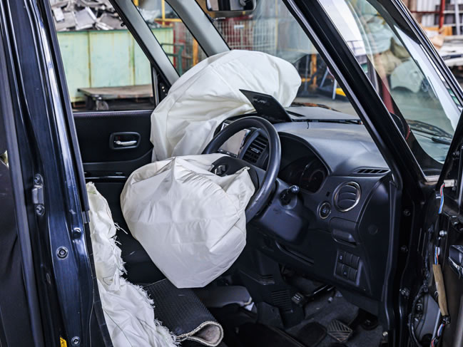 エアバッグ回収は車上展開の許可を取得し、適正に処理