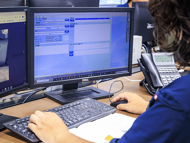 知識豊富なフロントマン常駐。